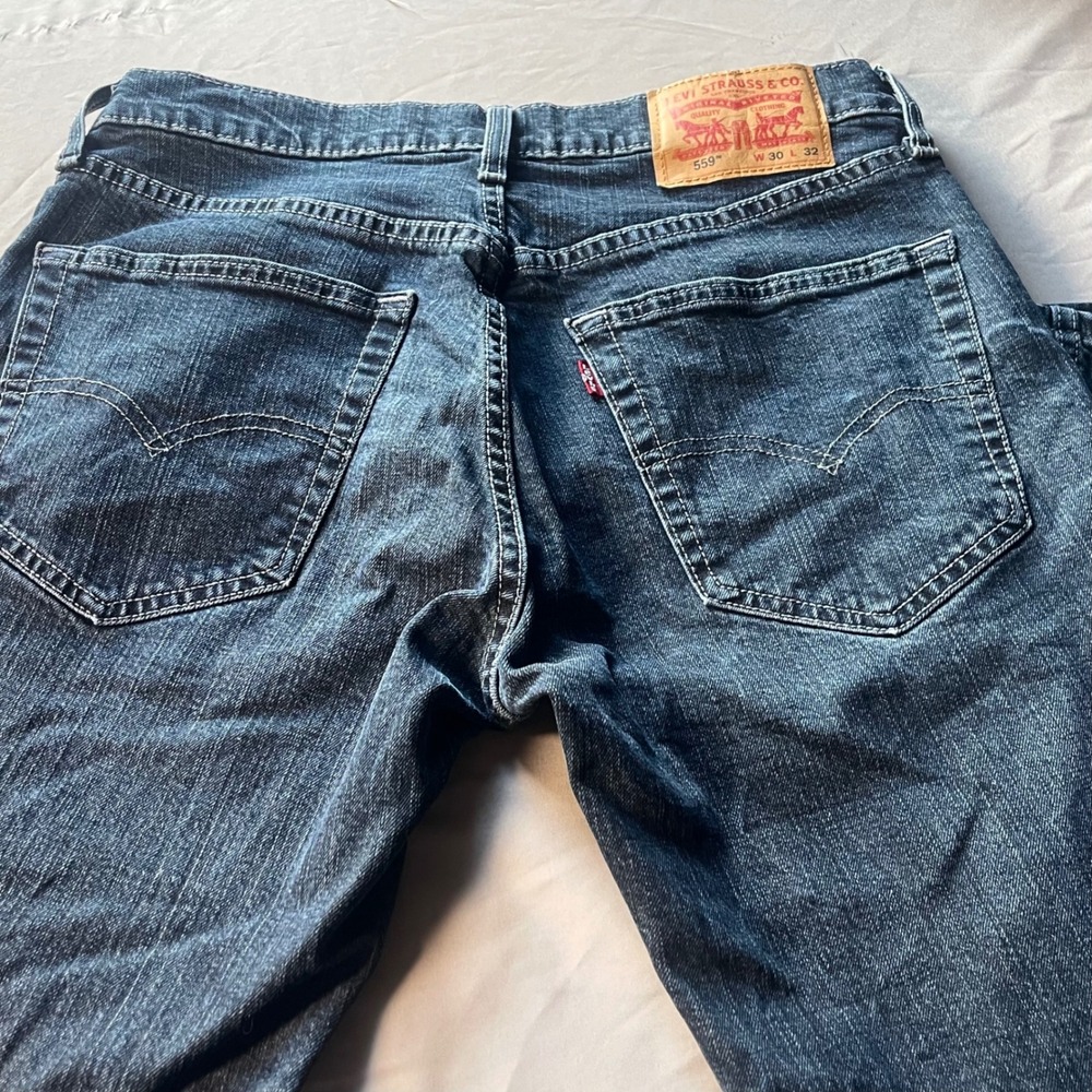 Levi's 559 Jeans Mens 30x32 Relaxed Straight Blue Denim Medium Dark Wash - Picture 2 of 6